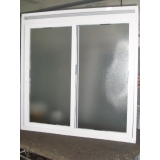 janela de alumínio branco com vidro Ipiranga