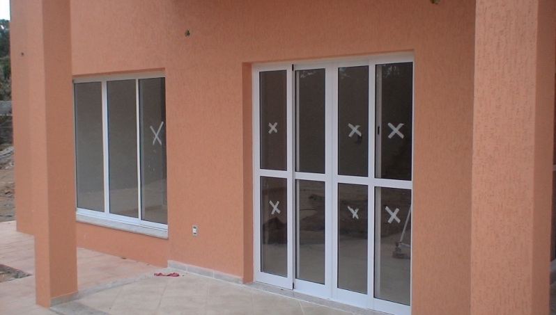 Fabricantes de Porta de Entrada de Alumínio Branco Embu Guaçú - Porta de Alumínio Branco para Banheiro