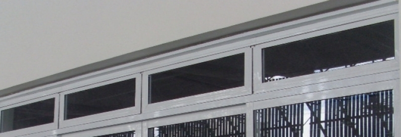 Instalação para Janela Basculante de Alumínio Branco Vila Ré - Janela em Alumínio Basculante