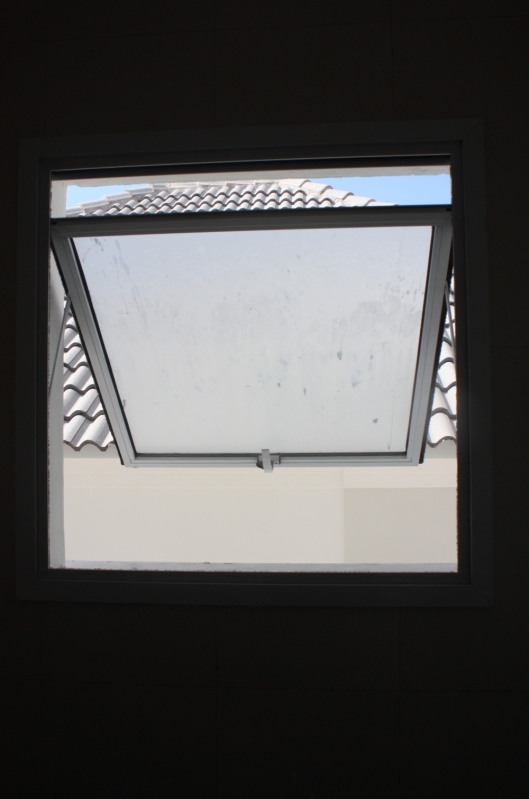Janela de Banheiro de Alumínio Branco Consolação - Janela de Alumínio Branco com Vidro
